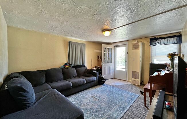 Cozy 2-Bedroom 1-Bath Basement Unit Near UNC!