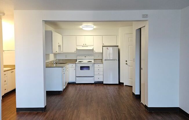 2 beds, 1 bath, 720 sqft, $1,850, Unit 522