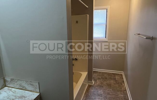 2 beds, 1.5 baths, 1,100 sqft, $825, Unit D