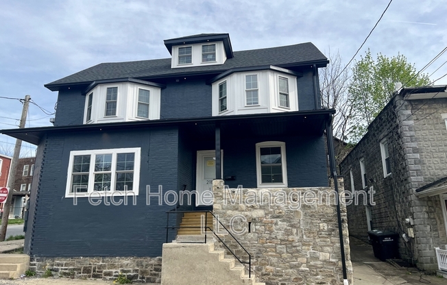 218 WALNUT ST