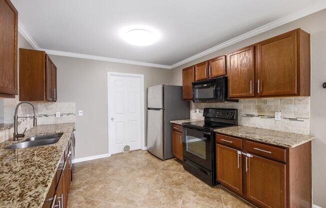 213 WOODLEY RD