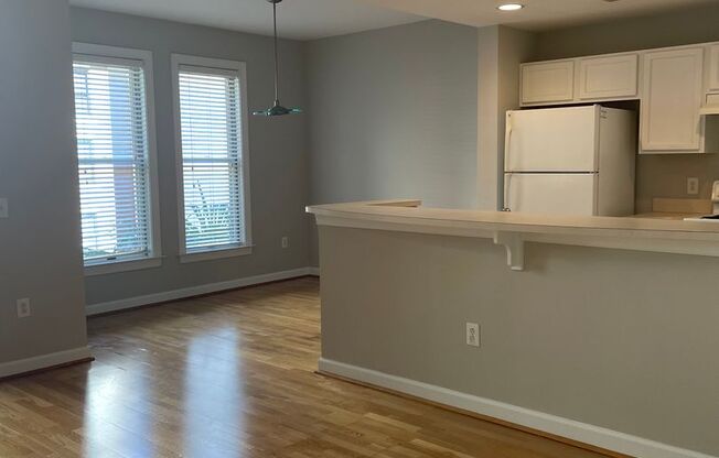 1 bed, 1 bath, $1,600