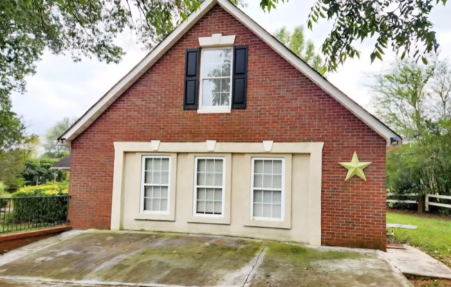 807 MOSELEY RD