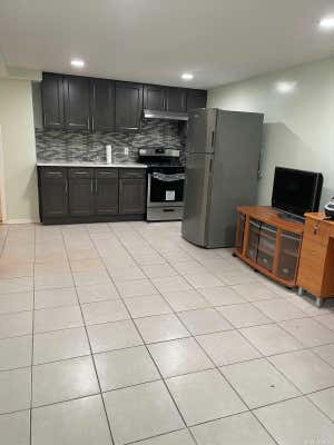 1 bed, 1 bath, $2,200