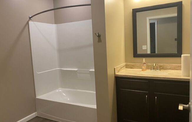 2 beds, 2 baths, 1,184 sqft, $2,025, Unit 209