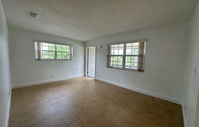 2 beds, 1 bath, 800 sqft, $1,925, Unit 224