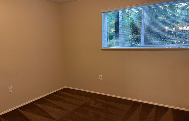 Cozy 2bd Condo in Overlake!