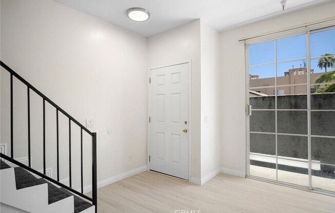 4328 Whitsett Ave