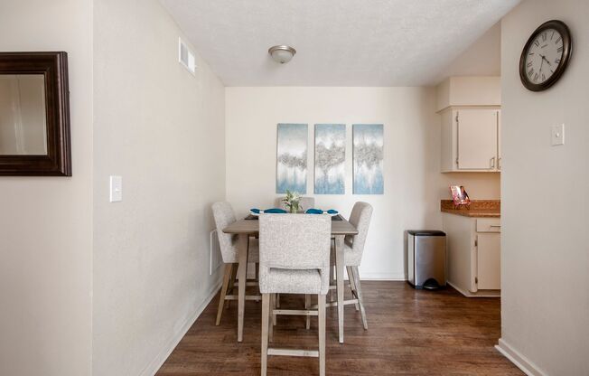 1 bed, 1 bath, 700 sqft, $900