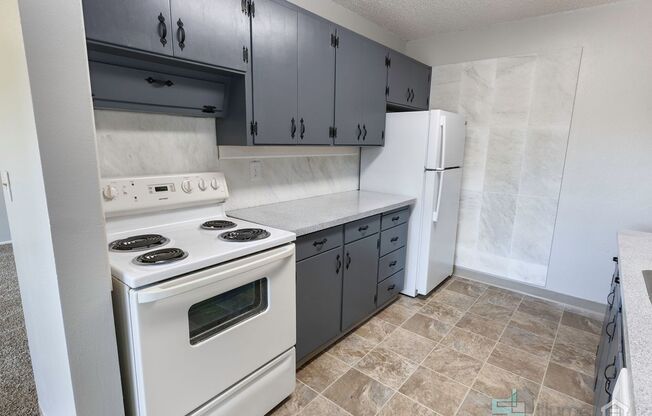 3 beds, 2 baths, 1,470 sqft, $1,995, Unit 110