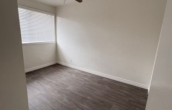 3 beds, 1.5 baths, $2,700, Unit 2203