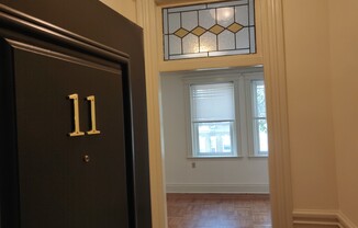 40 Queensberry St