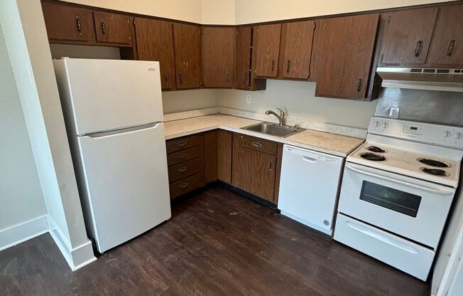 1 bed, 1 bath, 614 sqft, $900, Unit 2