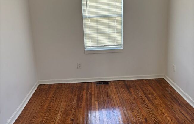 2 beds, 1 bath, $1,000