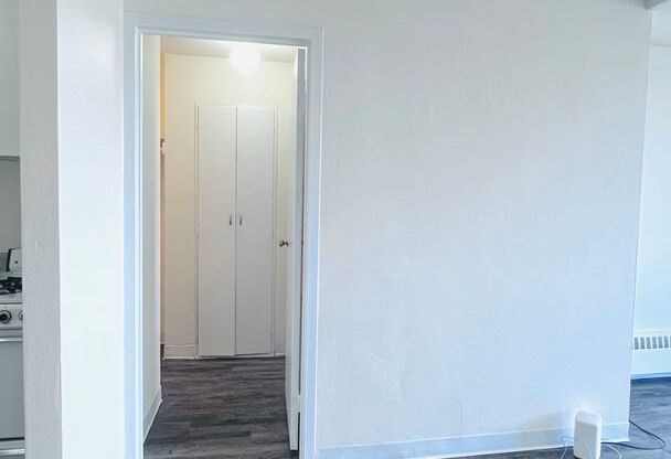 Studio, 1 bath, 320 sqft, $850, Unit # 816