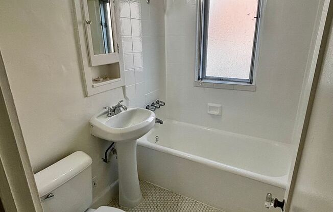 1 bed, 1 bath, $2,295, Unit 2356