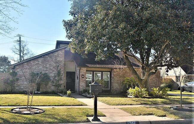 12542 WRENTHORPE DR