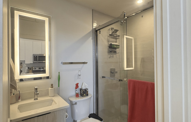 Studio, 1 bath, 400 sqft, $1,700, Unit 24