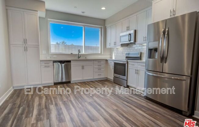 835 ALOE PL