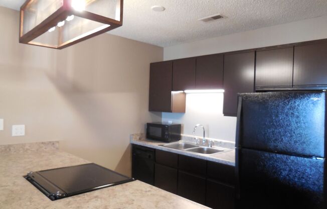 2 beds, 2 baths, 925 sqft, $1,089, Unit 110-134