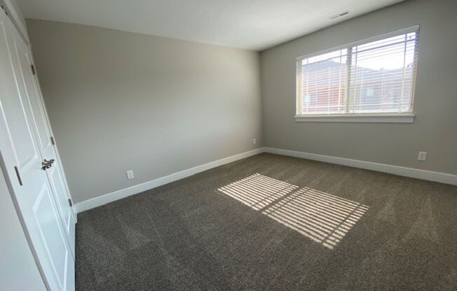 3 beds, 2 baths, 1,381 sqft, $2,371, Unit 2119-201