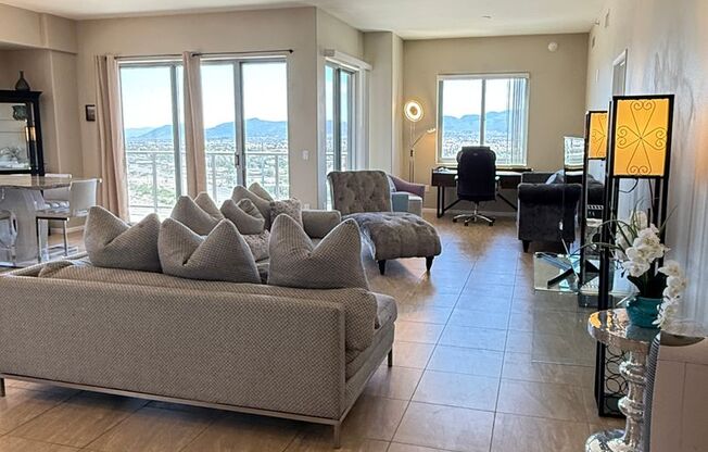 2 beds, 2.5 baths, $2,750, Unit Unit 1311
