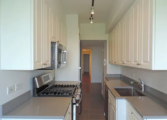 2 beds, 2 baths, 1,557 sqft, $18,000, Unit 19C