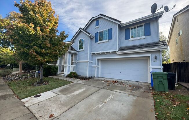 Spacious 2 Story Near Trails & Rose Park