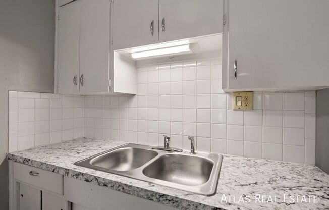 1223 N 13 ST