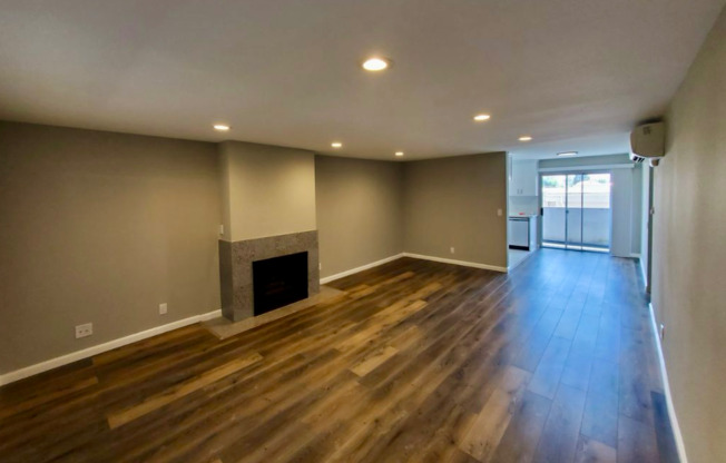 4225 INGLEWOOD