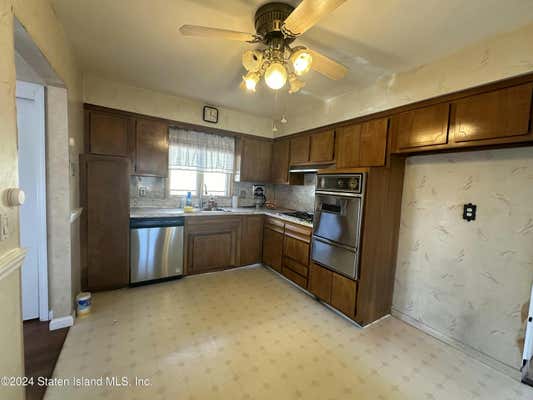 3 beds, 2 baths, 1,000 sqft, $2,800