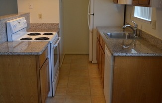 UPSTAIRS 2 BEDROOM UNIT IN A 4PLEX AT HAMILTON DOWNS