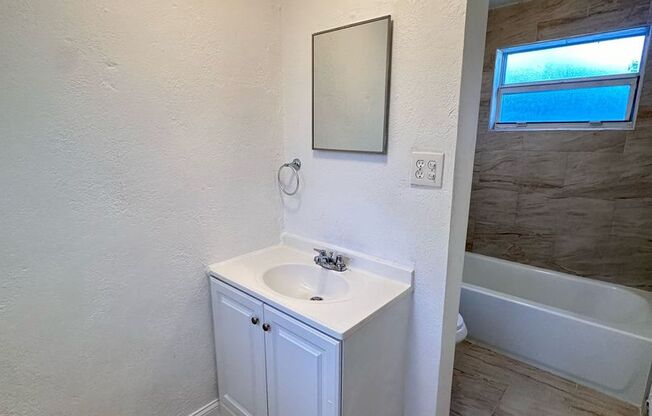 LC 21:840 NW 10th St