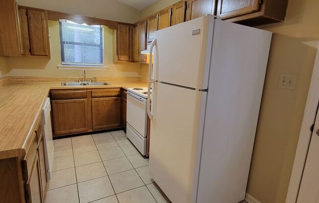 2 beds, 2 baths, 1,000 sqft, $1,275, Unit 1813