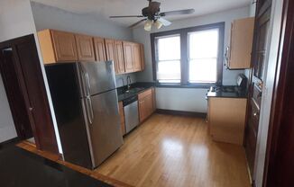 4952-56 W Roscoe Street