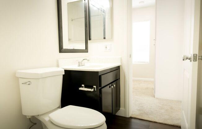 2 beds, 2 baths, 945 sqft, $2,650, Unit 57-203