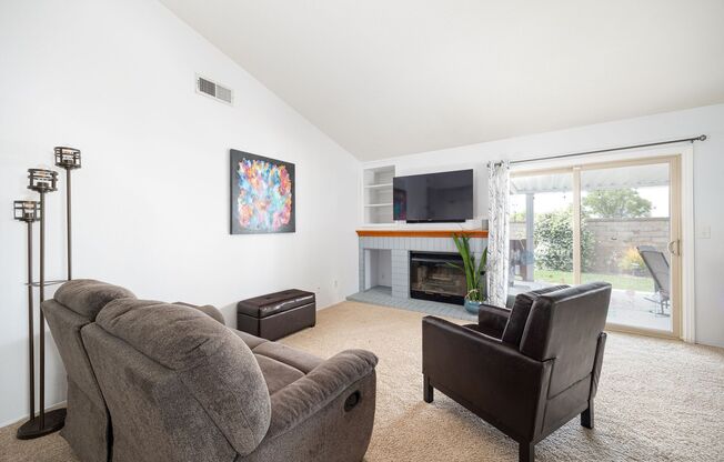Cozy 3-Bedroom Home Just Walking Distance From T.H.E Leadership Academy!