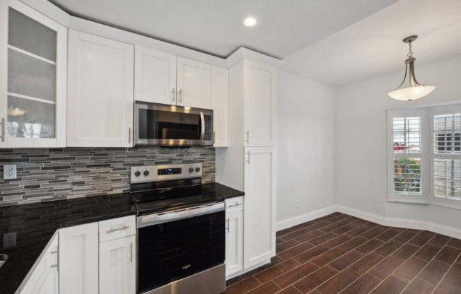 409 S AUDUBON AVE