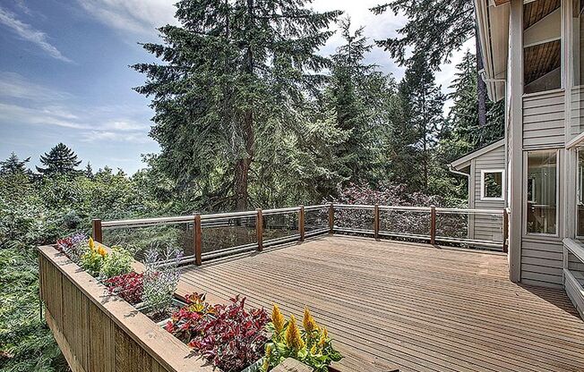 Mercer Island Beauty 4bed/2.5bath Home