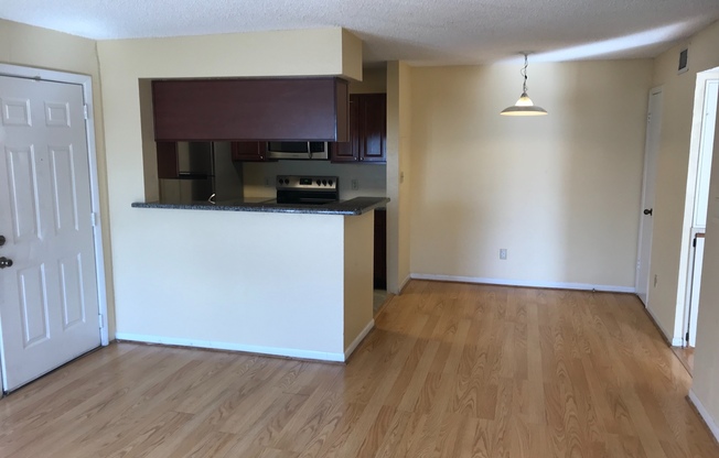 2 beds, 1 bath, $1,495, Unit # #C 203