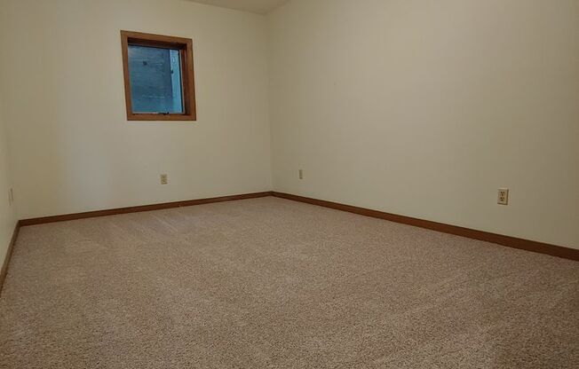 2 beds, 1 bath, 720 sqft, $980, Unit 1249-08