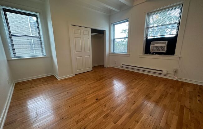 1 bed, 1 bath, 410 sqft, $1,499, Unit 3510 Louisa St. #07