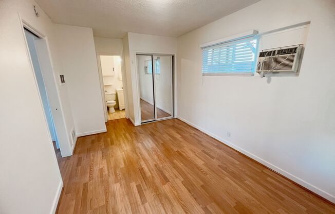 328-330 N. Curtis Avenue