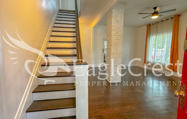 Downtown Walla Walla 4 Bedroom Farmhouse with Modern Comforts $200.00 OFF 2nd MONTHS RENT!!!