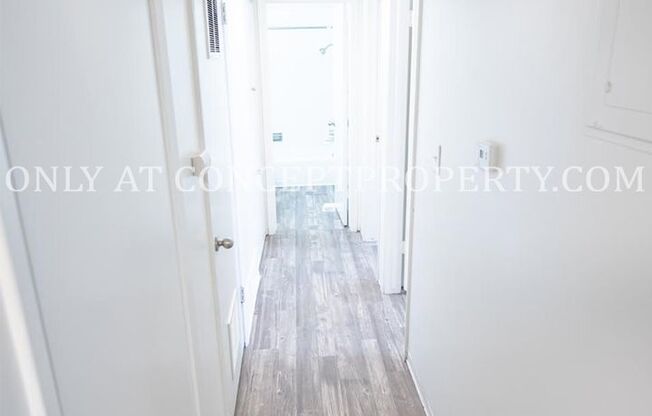 2 beds, 1 bath, 700 sqft, $1,349, Unit 27