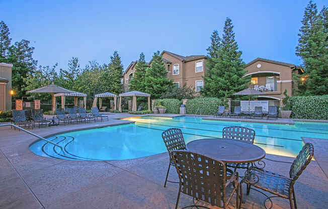 Fairfield CA Apartments for Rent with Poolside Seating