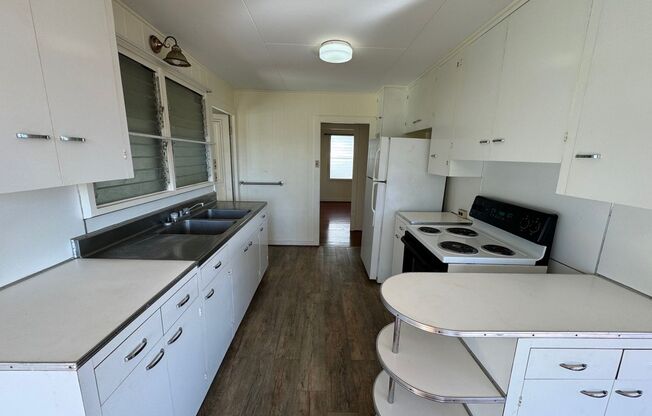 For Rent - 55 Mango St.