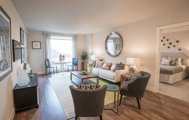 Luxury Apartments in Lakewood, CO