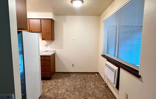 1 bed, 1 bath, 600 sqft, $925, Unit I