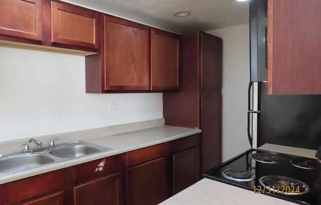 2 beds, 2 baths, $1,095, Unit # 129